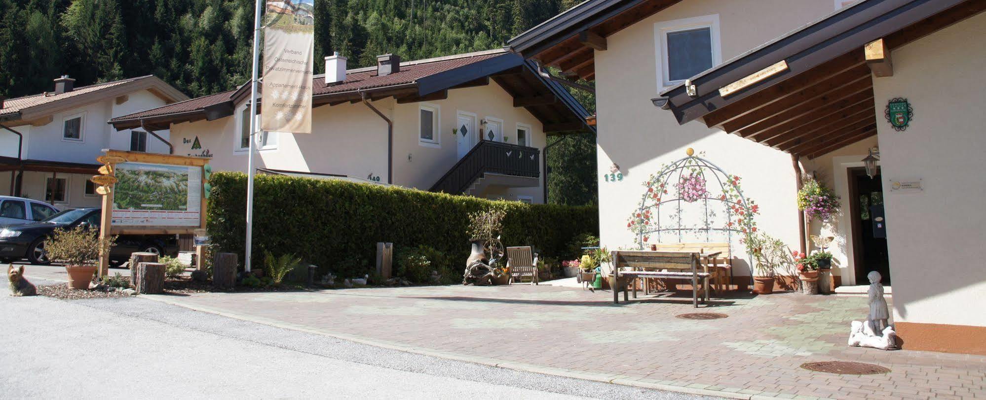 Das Taubenhaus Hollersbach im Pinzgau Buitenkant foto